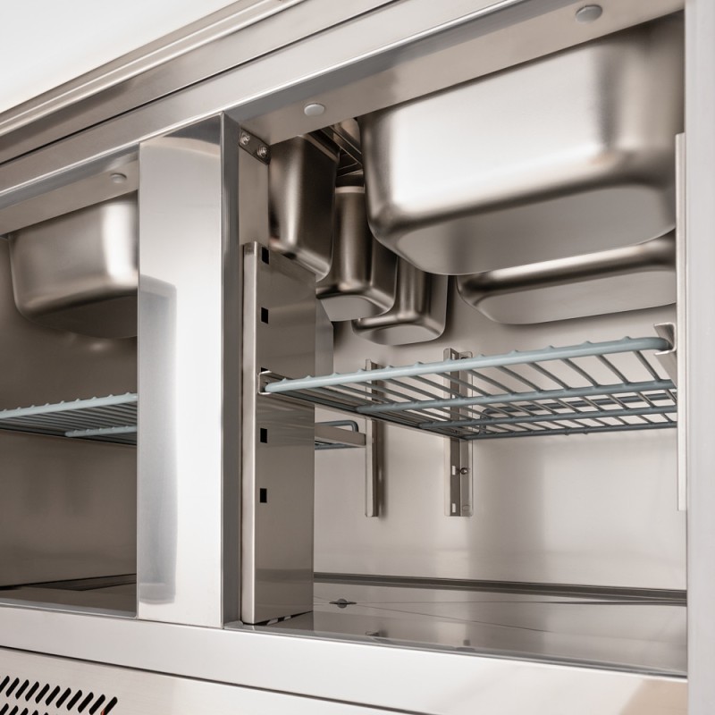 STALGAST - Table réfrigérée à salades avec 3 portes, V 368 litres