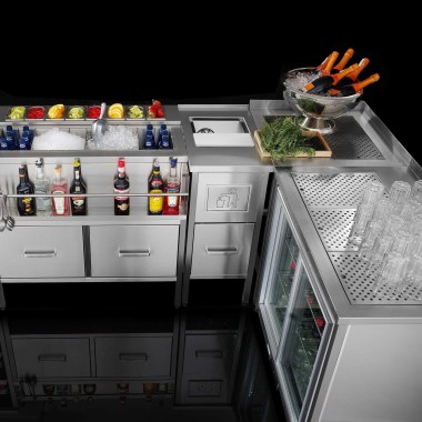 Plateau d'égouttage en acier inoxydable avec évacuation. Avec supports pour fixation au mur. - Finedine