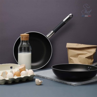 Poêle impressionnante avec revêtement antiadhésif double, 240 mm - Finedine