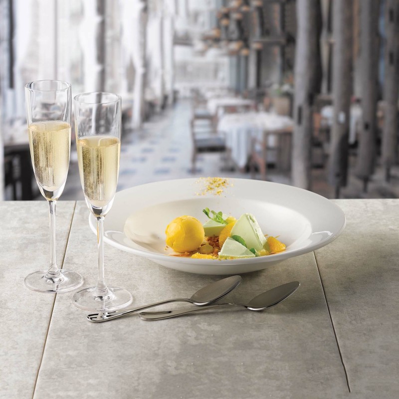 Assiette ovale blanche 14,25" / 360 mm - Finedine