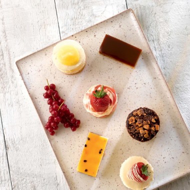 Assiette sablée sur pied, 260x(H)62mm - Finedine