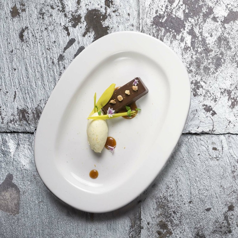 Assiette ovale blanche 11" / 280 mm - Finedine