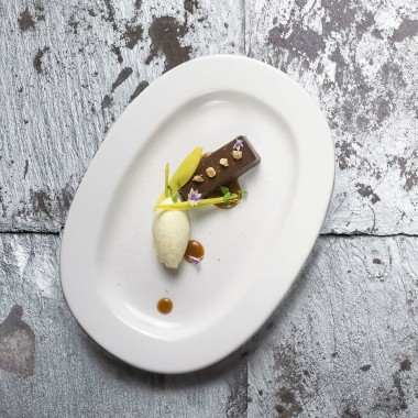 Assiette ovale blanche 12" / 305 mm - Finedine