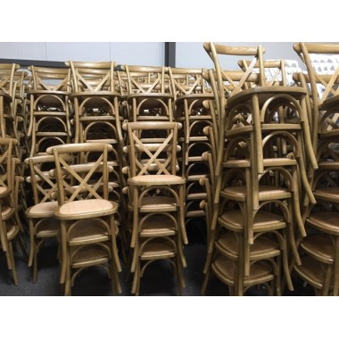 Chaises Bistrot dos croisé en bois vernis claire empilable - lot de 8 - Sinotec