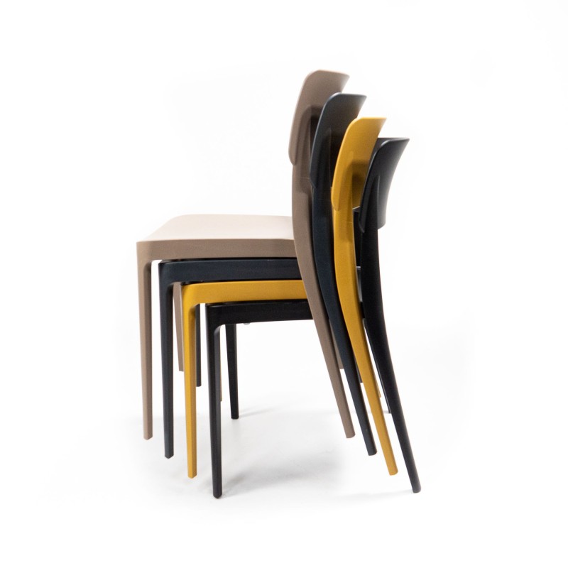 Veba - Wing chaise empilable en plastique Noir,