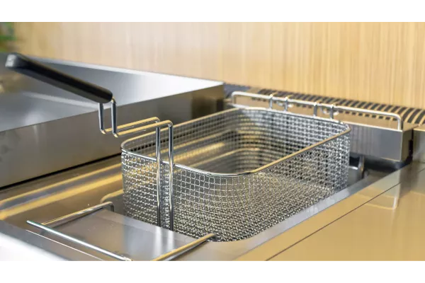 Le guide ultime pour nettoyer sa friteuse.